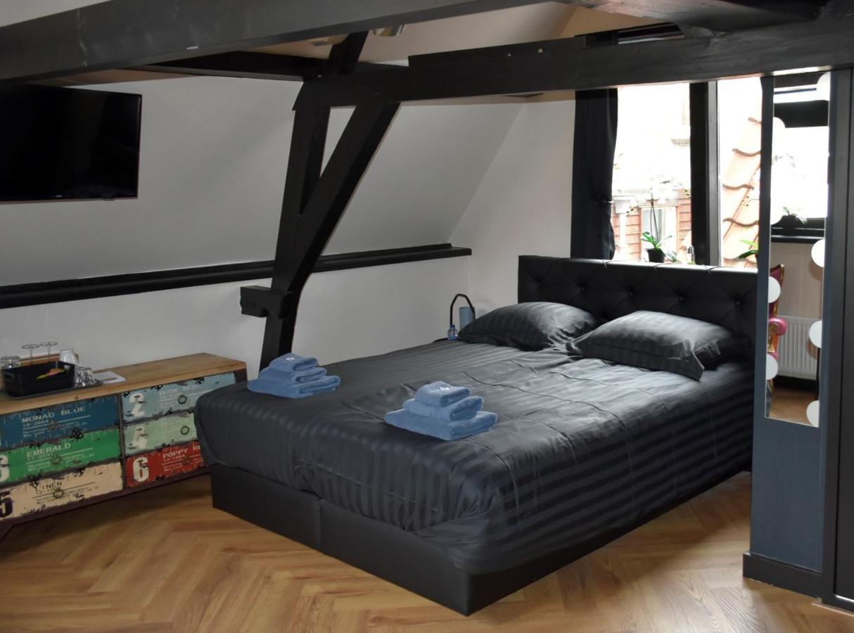 Deluxe Room,1033880927:JPEG