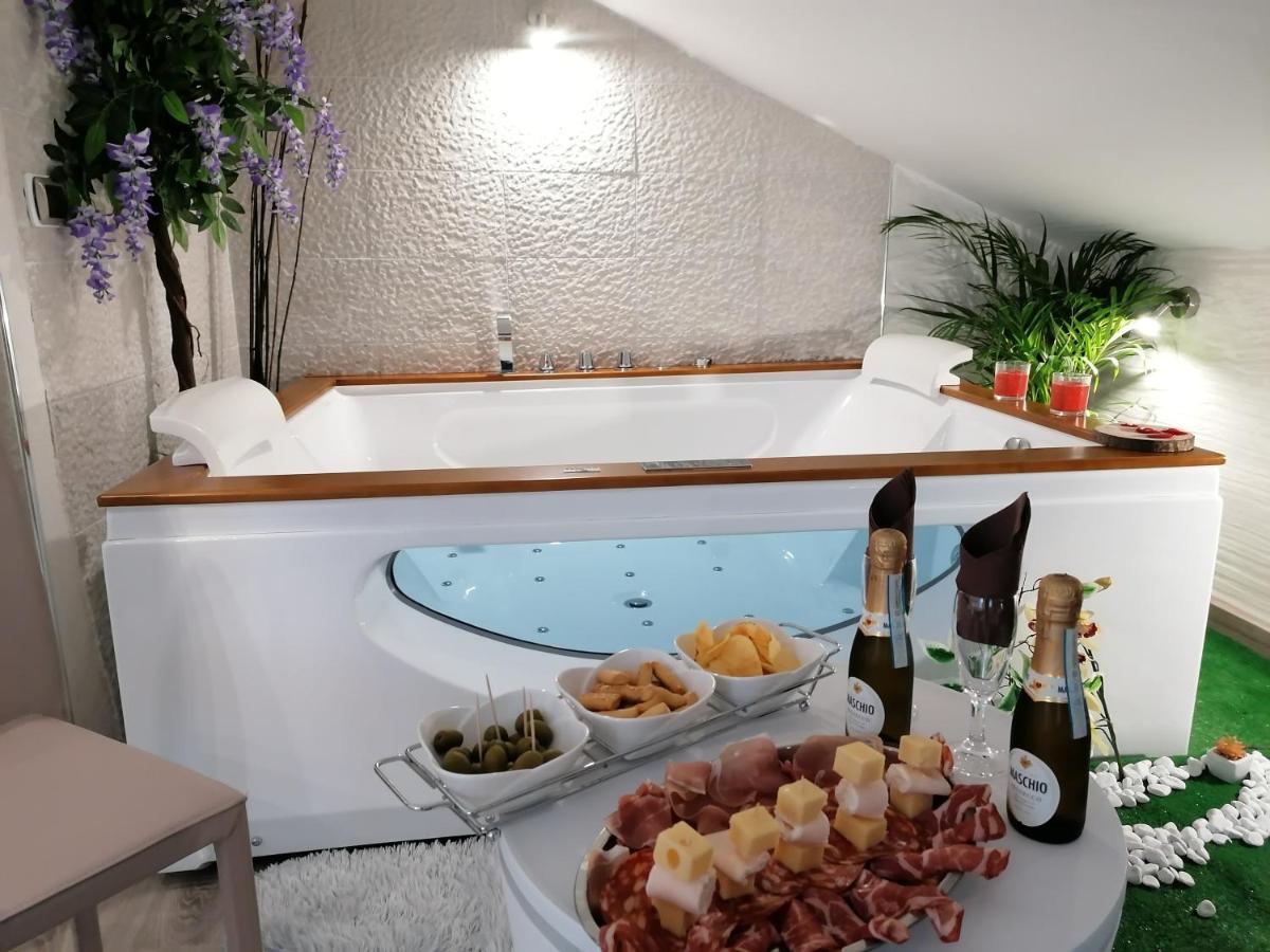 King Room Spa Bath