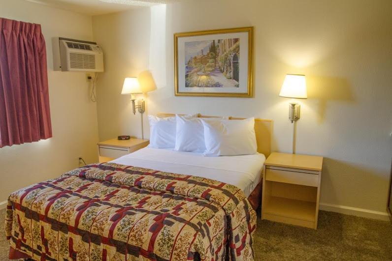 Queen Room,1034225540:JPEG