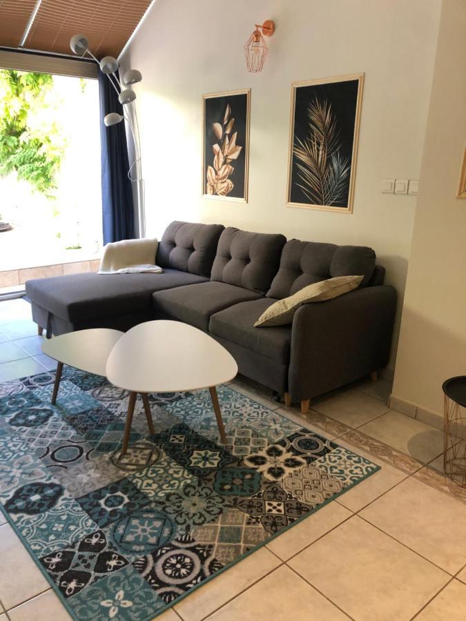 Apartment Terrace,1036562359:JPEG