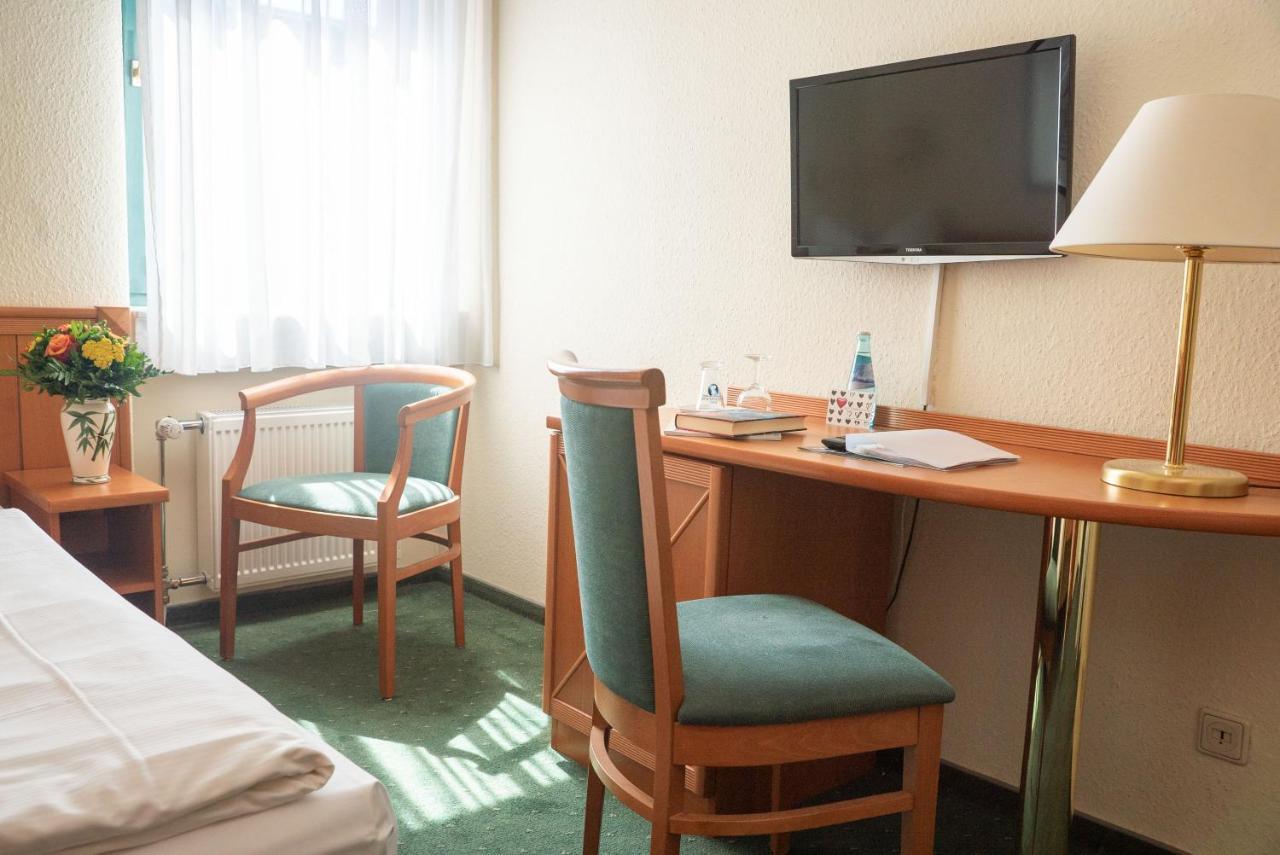 Single Room,1065416155:JPEG