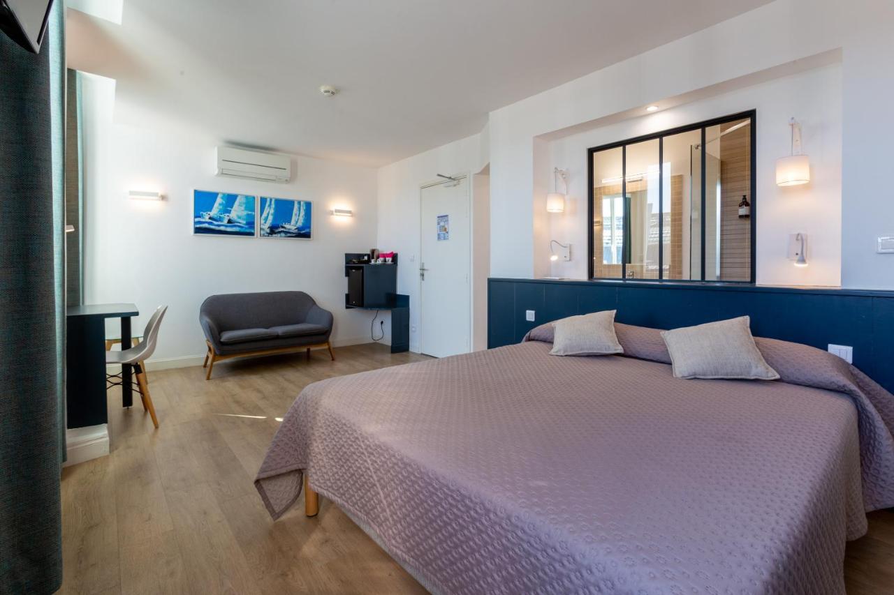 Large Double Room Air-Conditioning,1037161090:JPEG