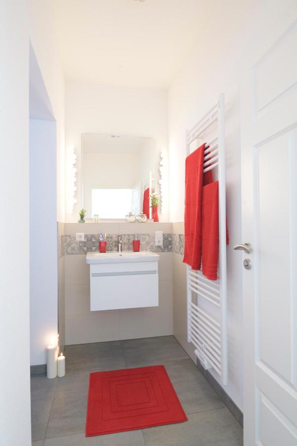 One-Bedroom Apartment,1037372026:JPEG