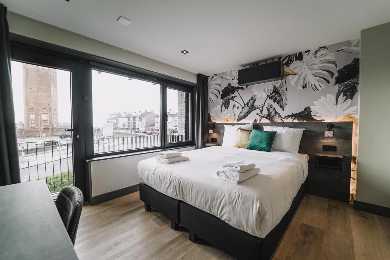 Deluxe Double Room Balcony,1037708593:JPEG