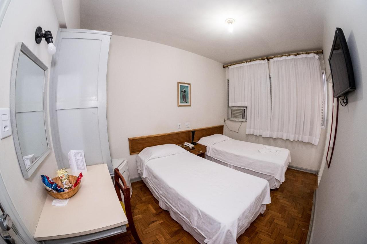 Quarto Quádruplo Standard