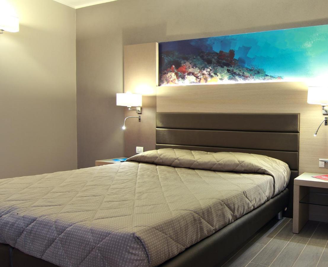 Deluxe Double or Twin Room Sea View
