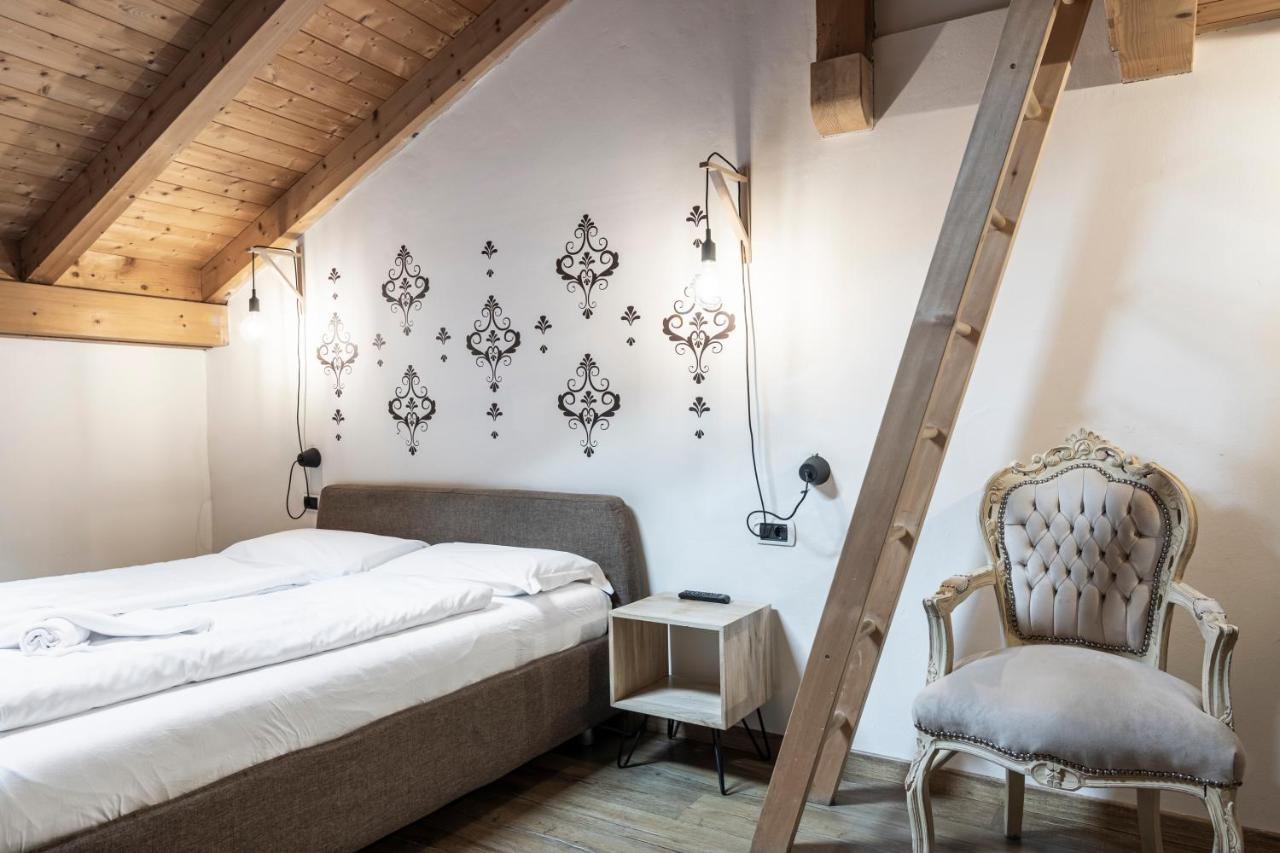 Superior Double Room Air Conditioning Attic