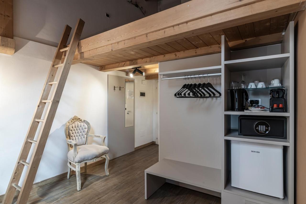 Superior Double Room Air Conditioning Attic