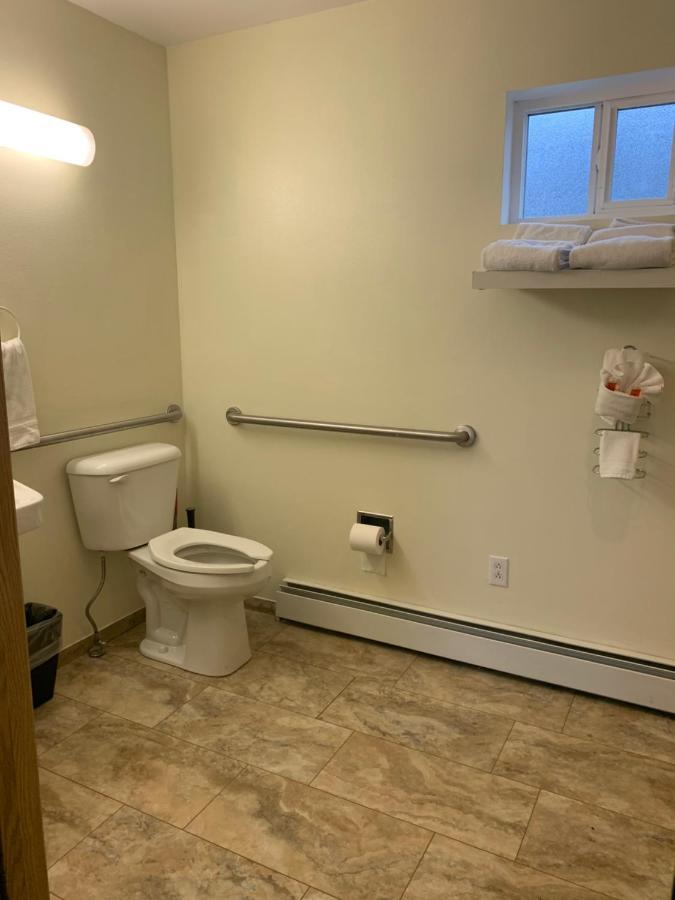 Queen & Twin ADA room