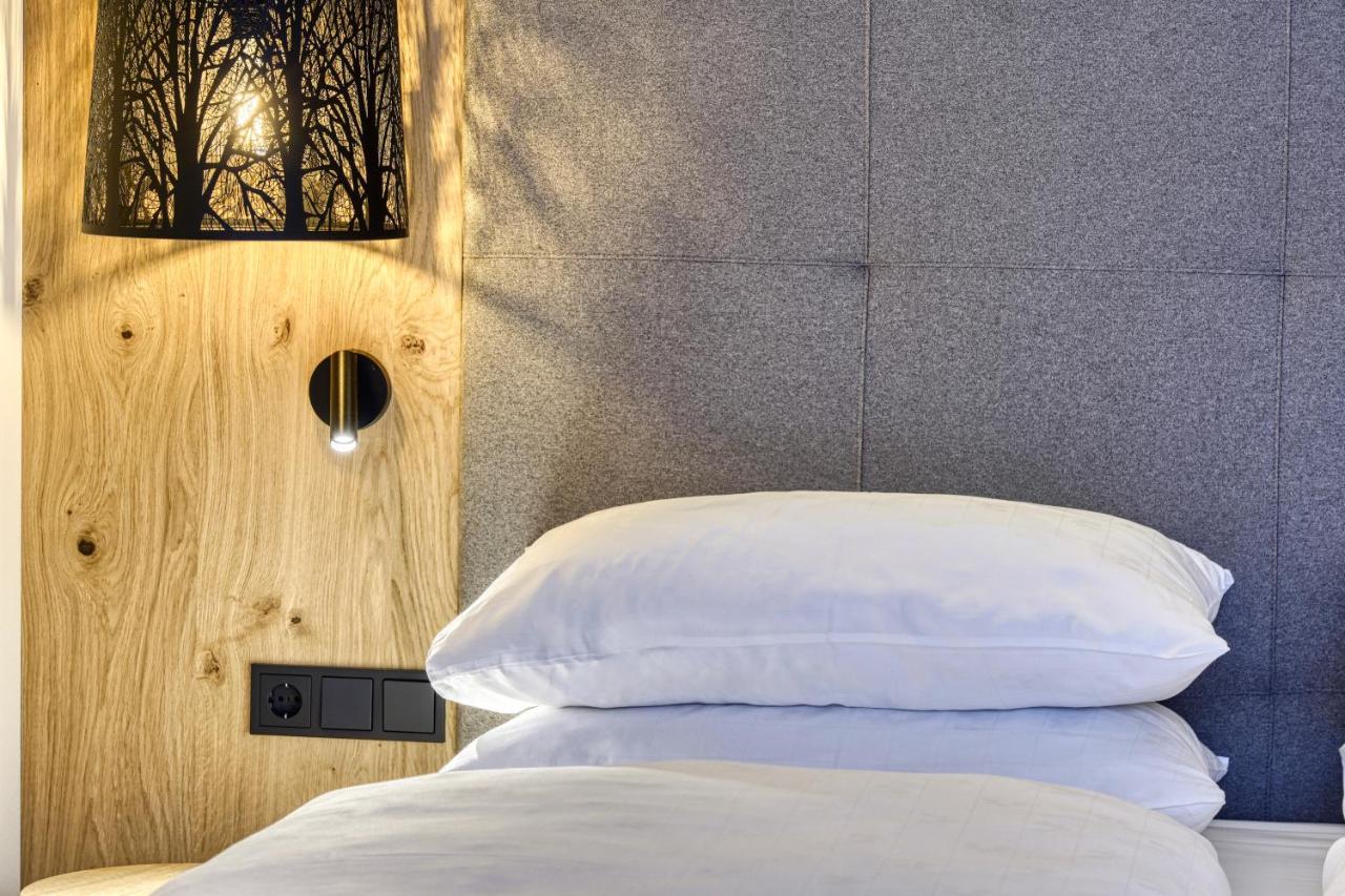 Double Room with Balcony,1039999177:JPEG