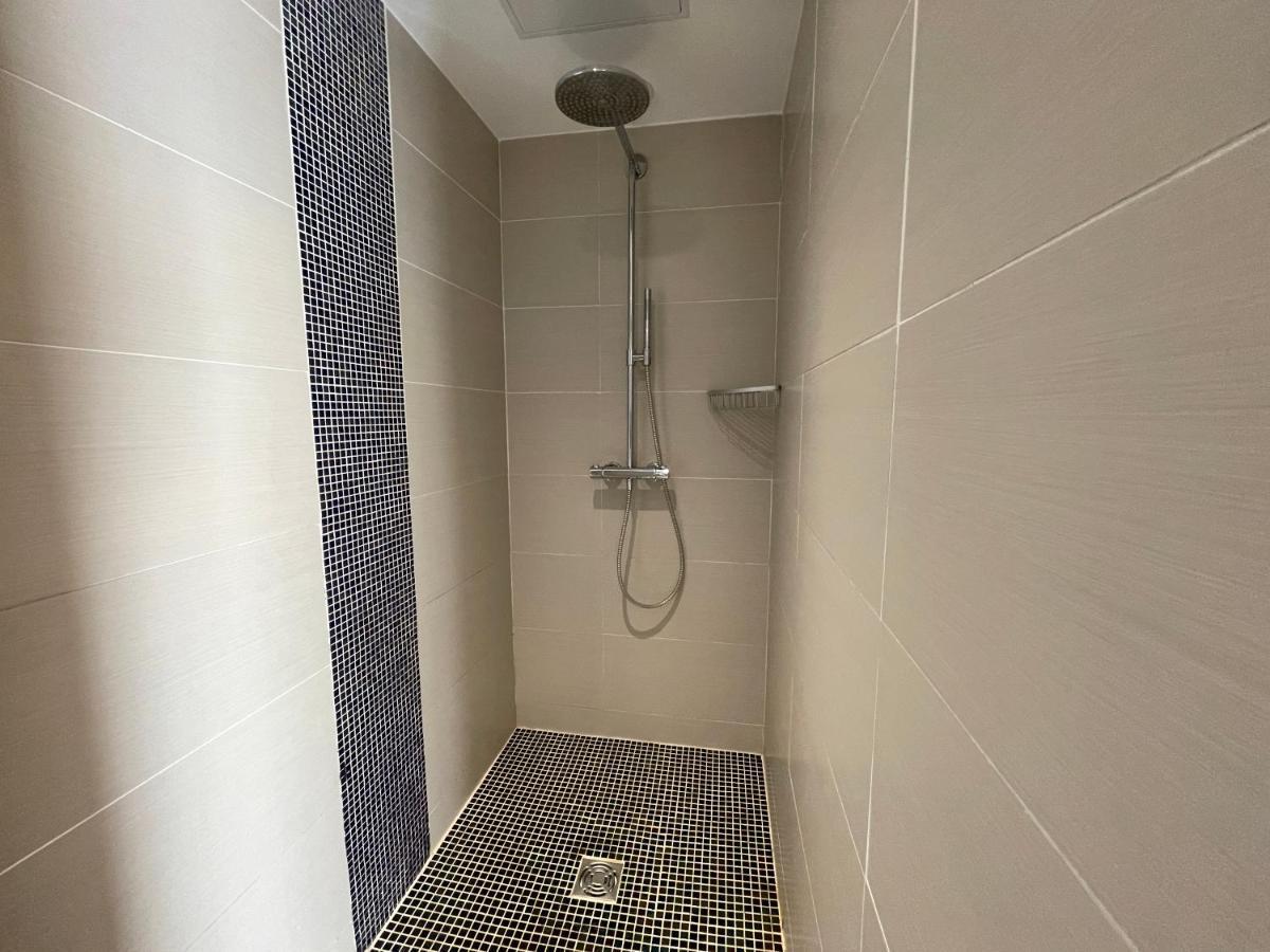 Chambre Double Supérieure avec Vue Latérale sur Mer - Troisième Étage