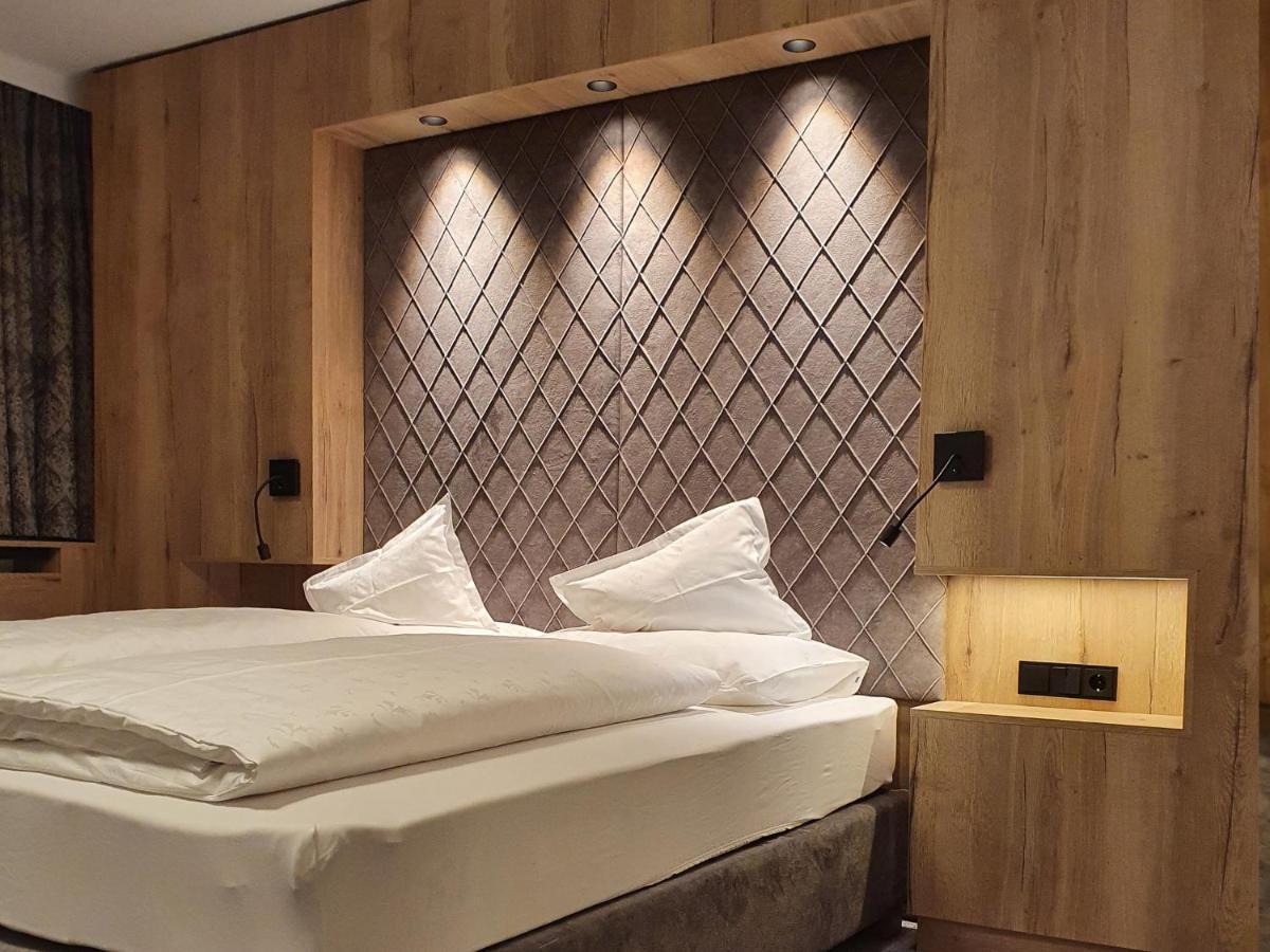 Double Room,1038316690:JPEG