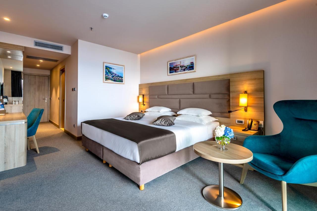 Premium Double or Twin Room Balcony Sea View