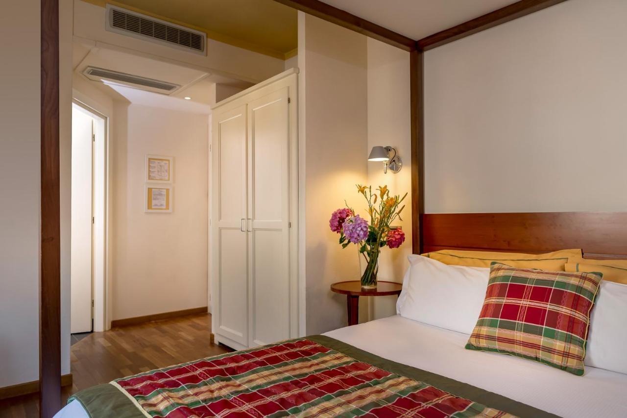Standard Double or Twin Room,1138741255:JPEG