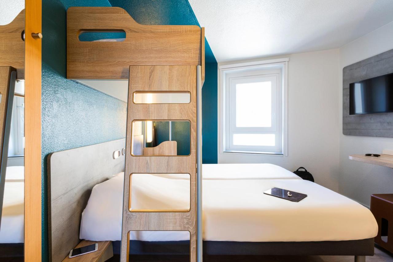 Triple Room with Two Single Beds and One Bunk Bed,1128059160:JPEG