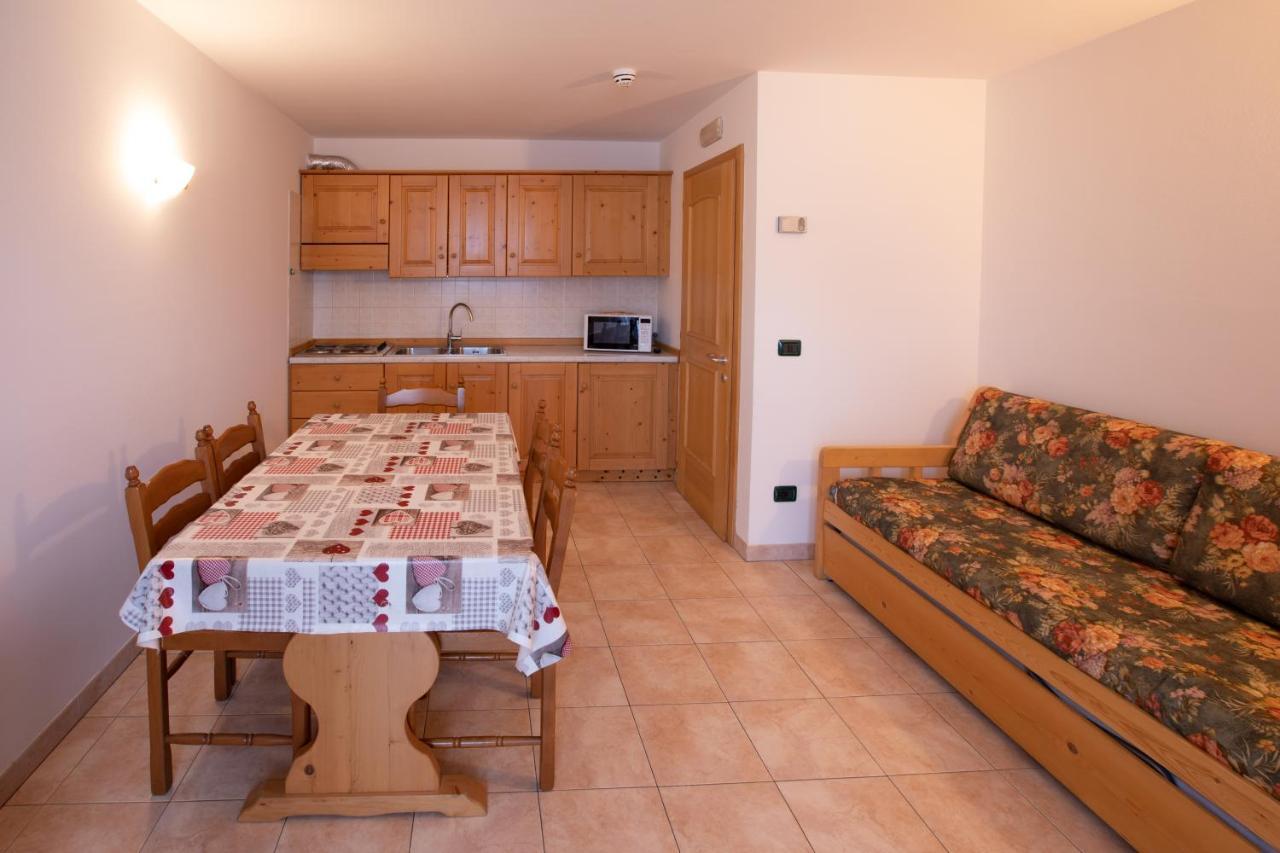One-Bedroom Apartment,1038622837:JPEG