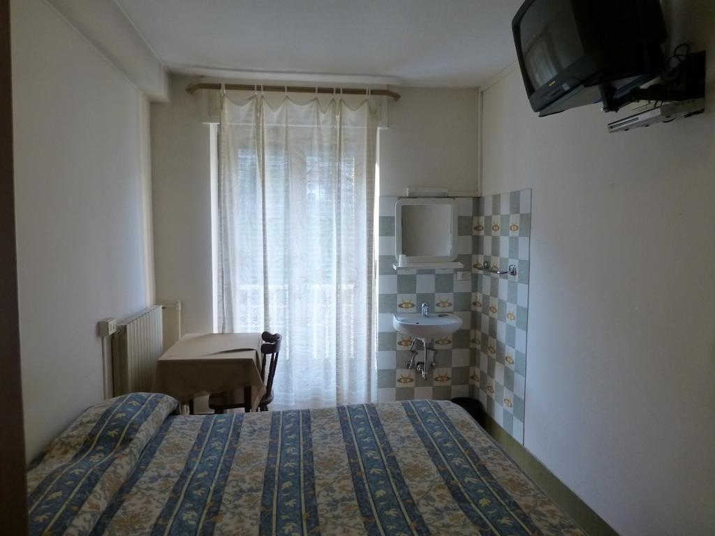 Single Room,1589300953:JPEG