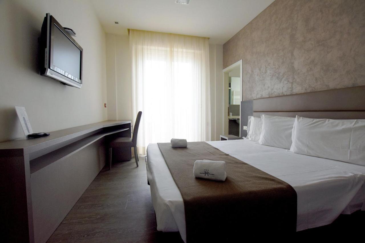 Double or Twin Room,1004205777:JPEG