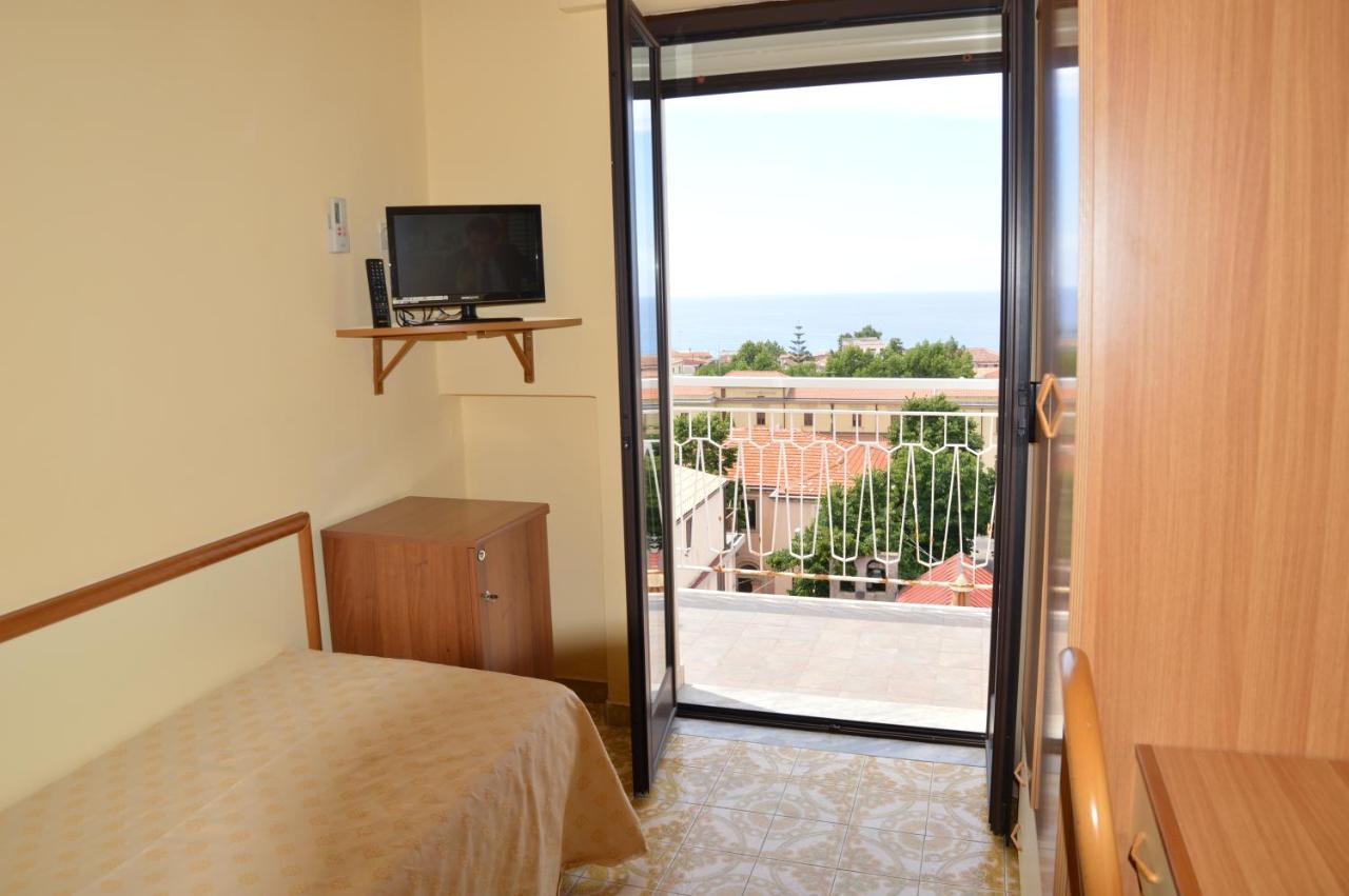 Single Room,1039120561:JPEG
