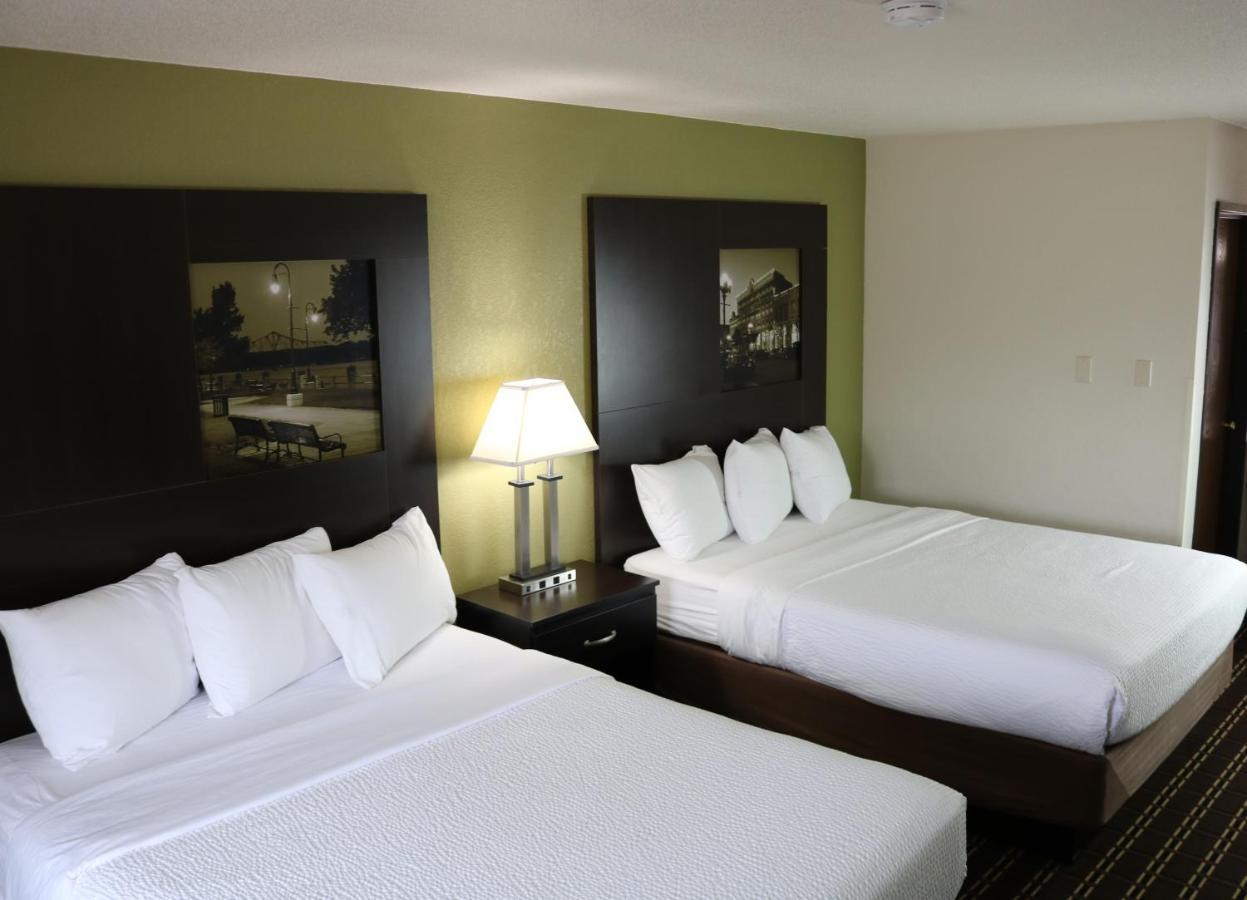 Full Room with Two Full Beds - Non-Smoking