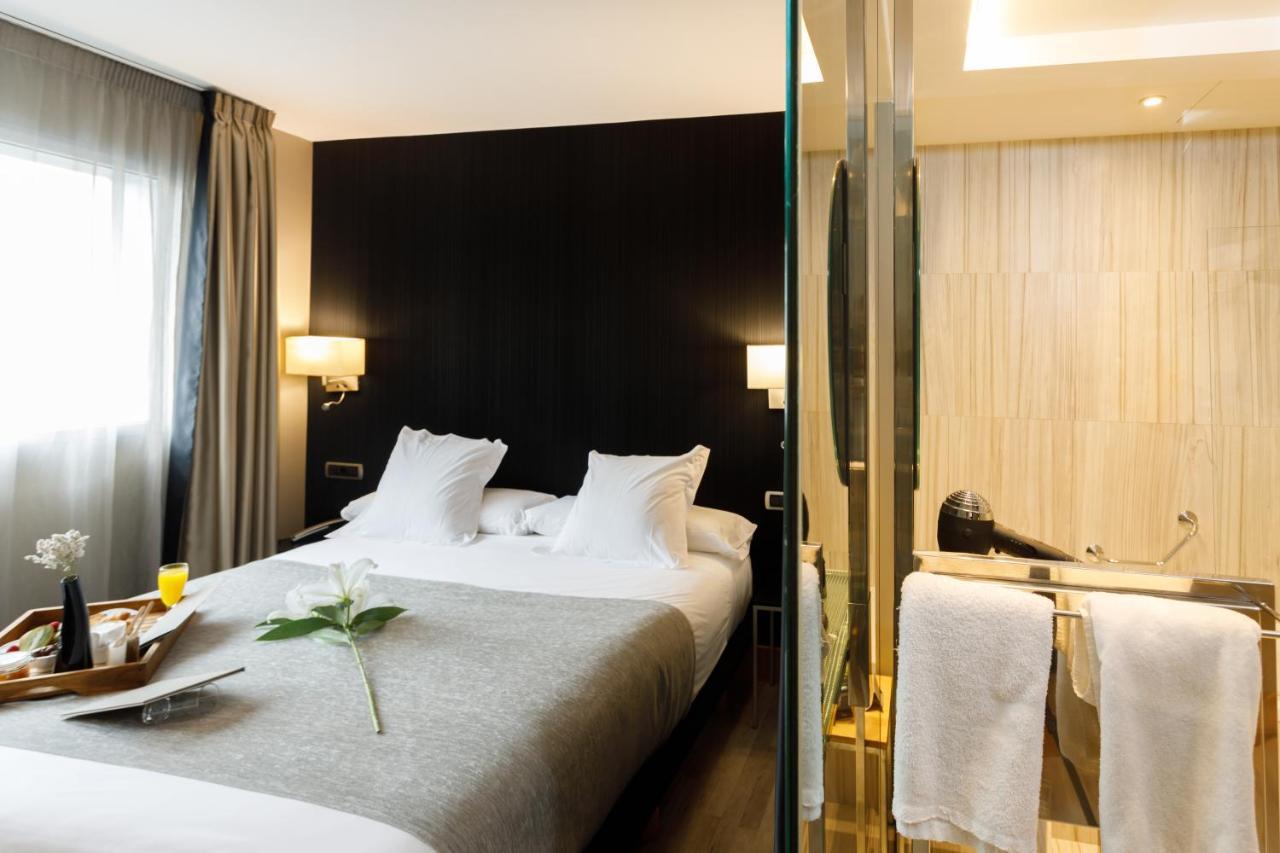 Queen Room with City View