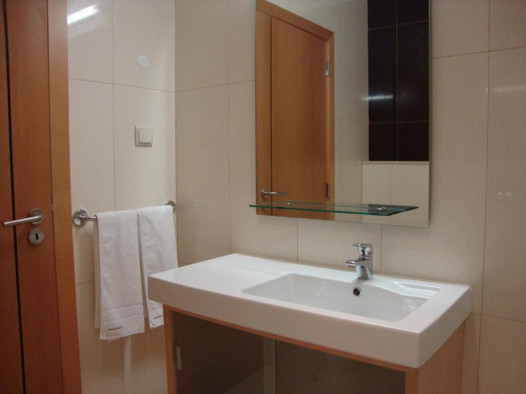 Two-Bedroom Apartment,48409894:JPEG