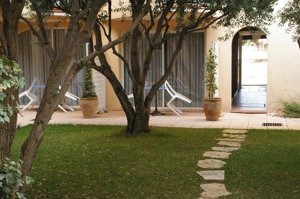 Studio Unfurnished Juliet Balcony or Terrace,184154076:JPEG
