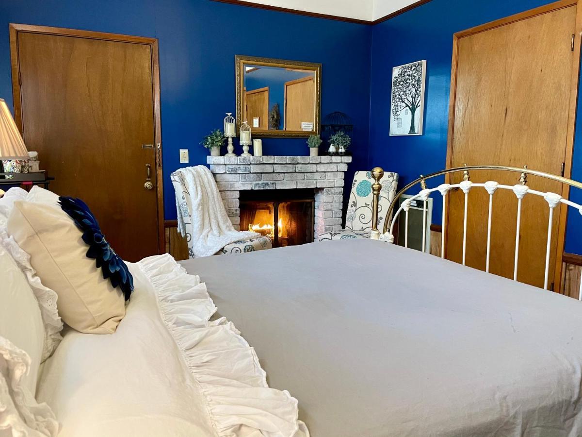 Queen Room Fireplace