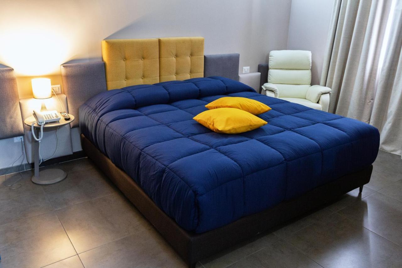 Deluxe Room,640982460:JPEG