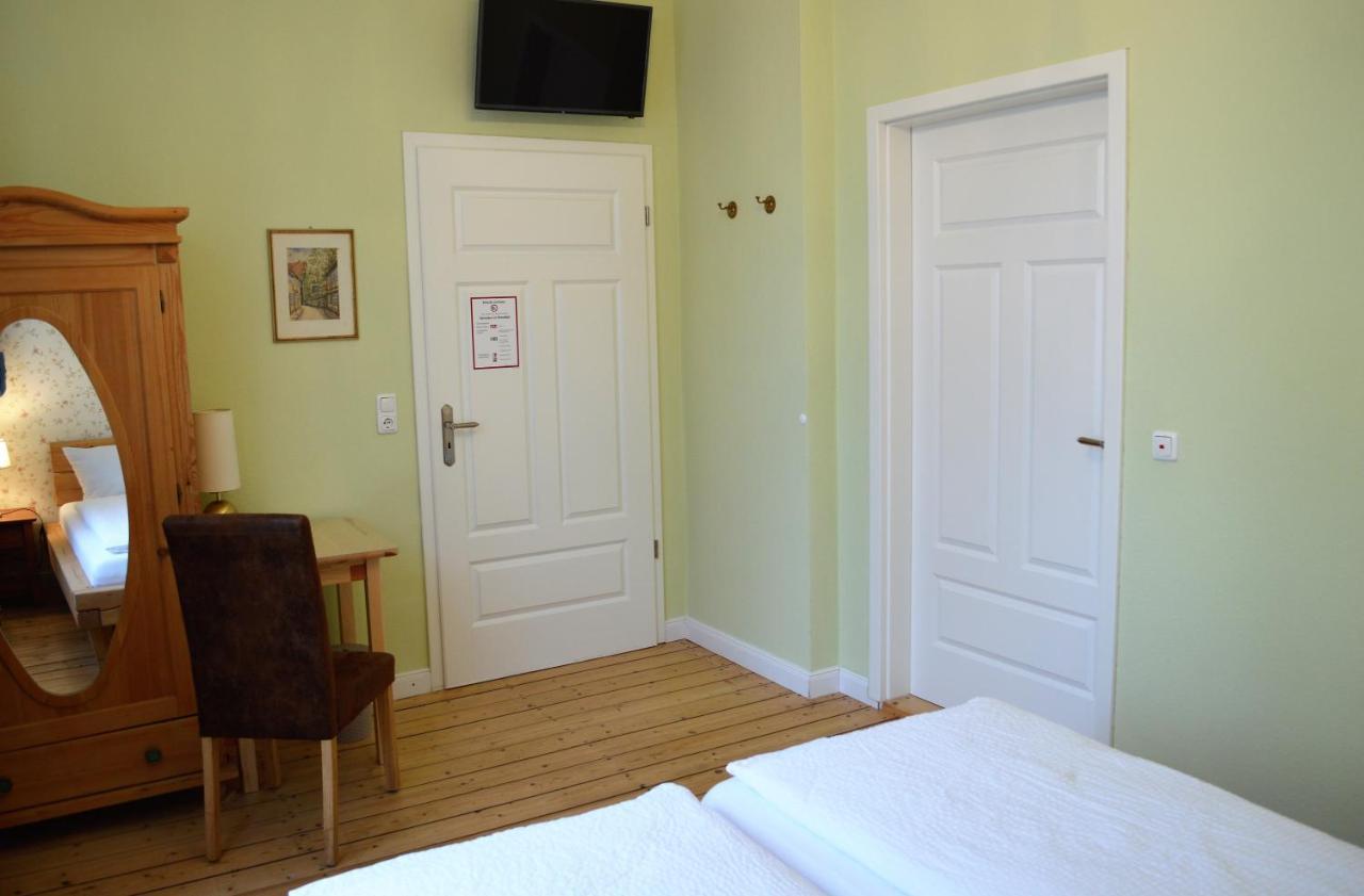 Double Room Private Bathroom