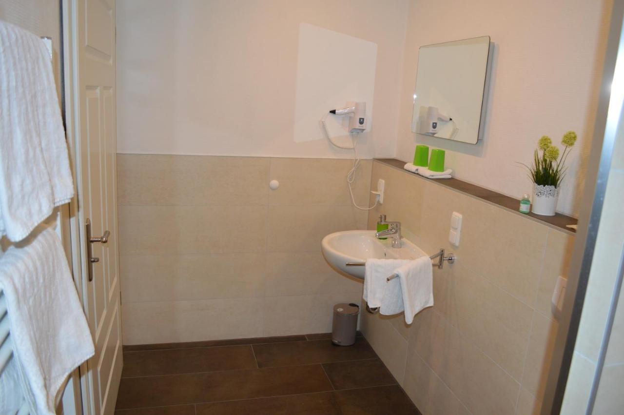 Double Room Private Bathroom