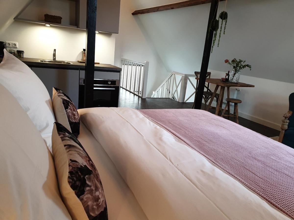 Deluxe Double Room,1042698595:JPEG
