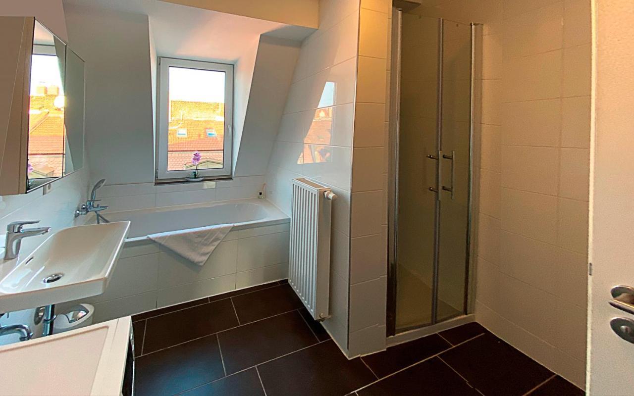Deluxe Two-Bedroom Apartment