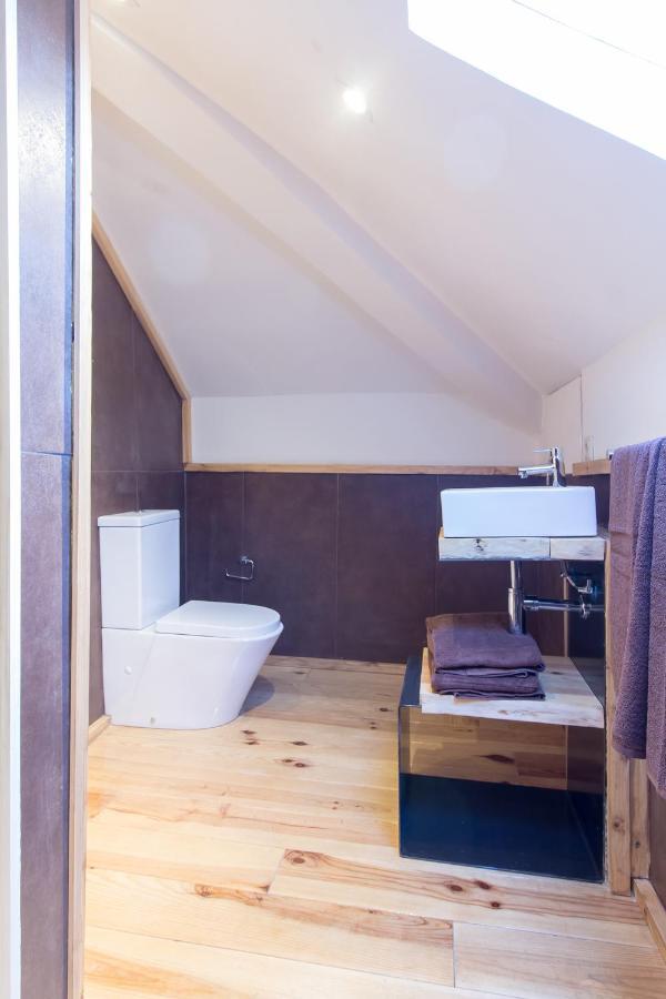 Double Room Private Bathroom