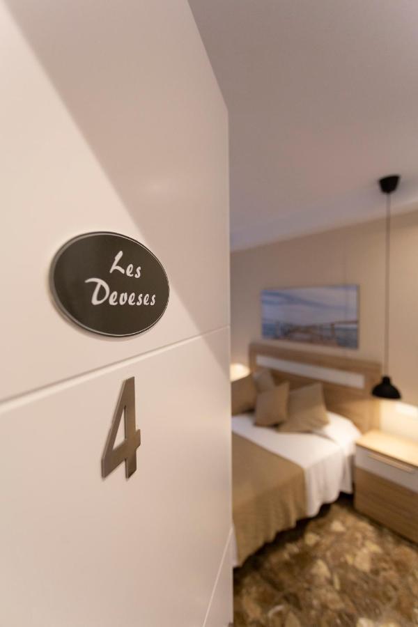 Deluxe Double Room Shower