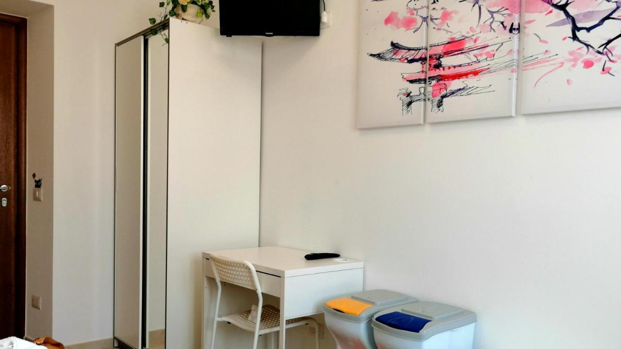 Single Room,1045340029:JPEG