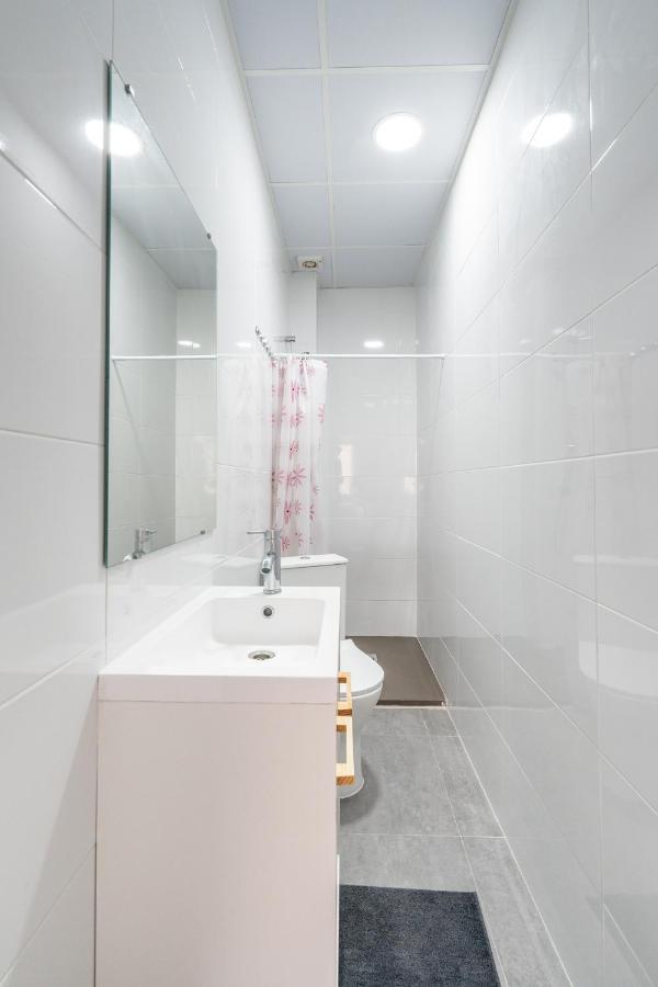 Triple Room Private Bathroom,1521542782:JPEG