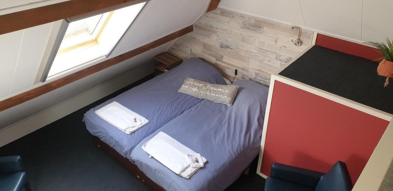 Tweepersoonskamer met 2 Aparte Bedden