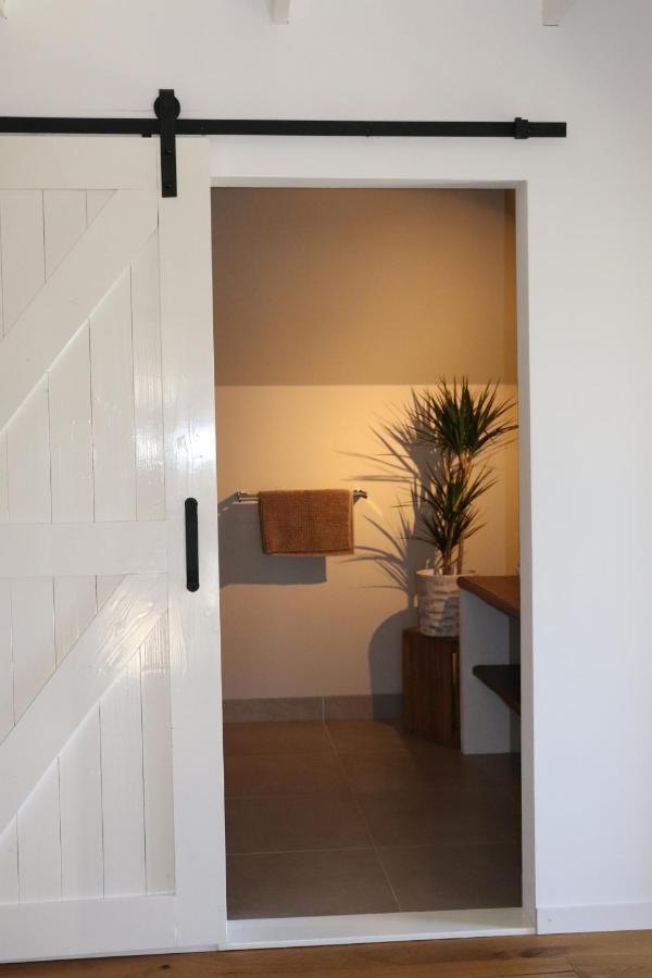 Deluxe Studio
