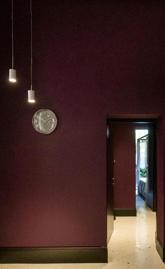 Deluxe Studio