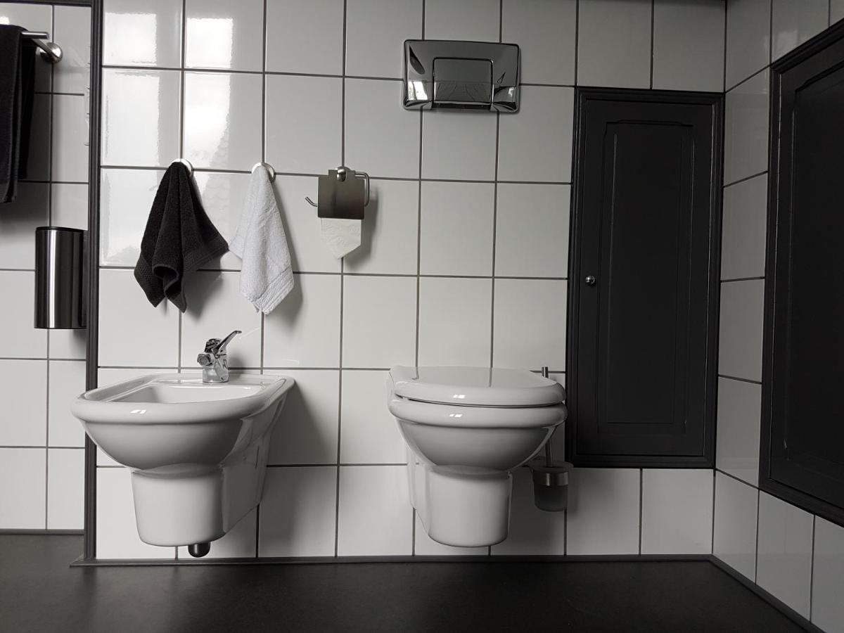Deluxe Double Room Bath