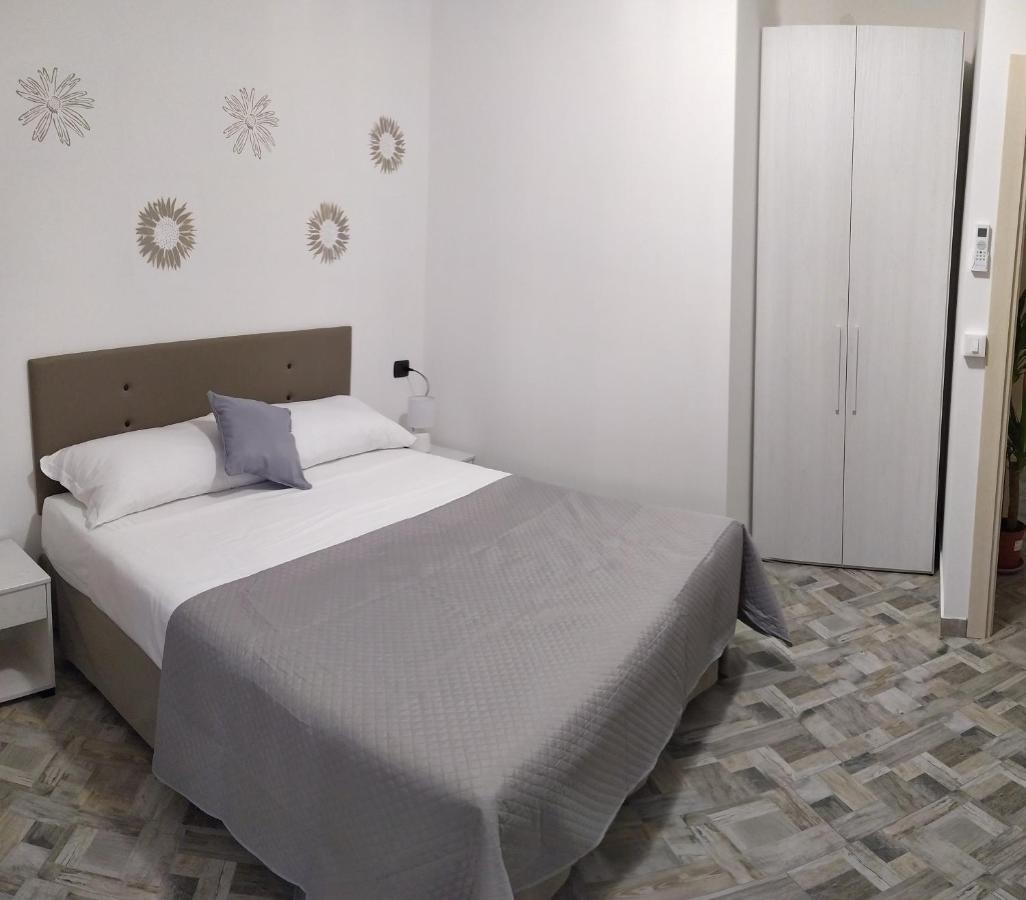 Double or Twin Room,1052401564:JPEG
