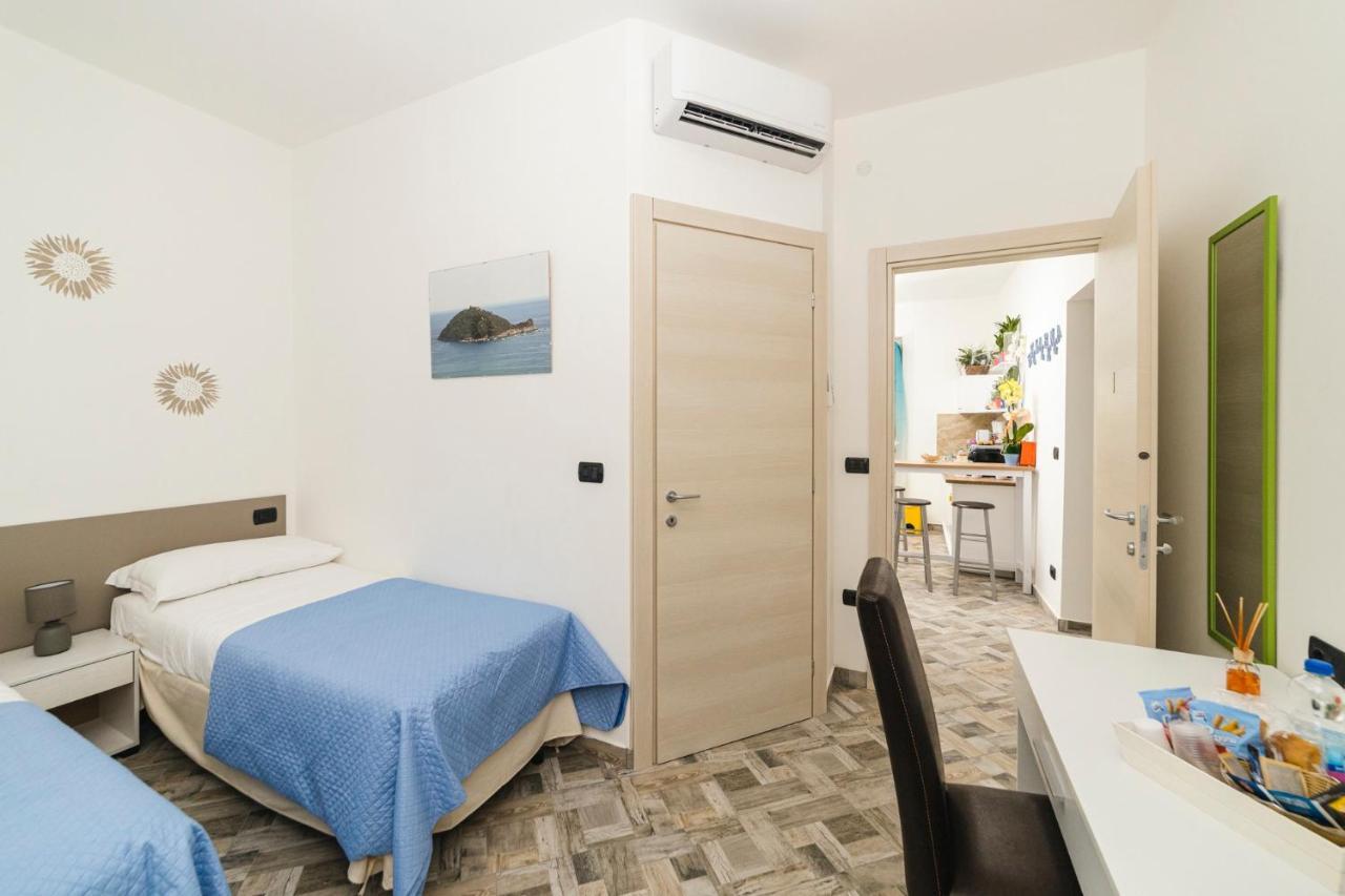 Double Room,1052698945:JPEG