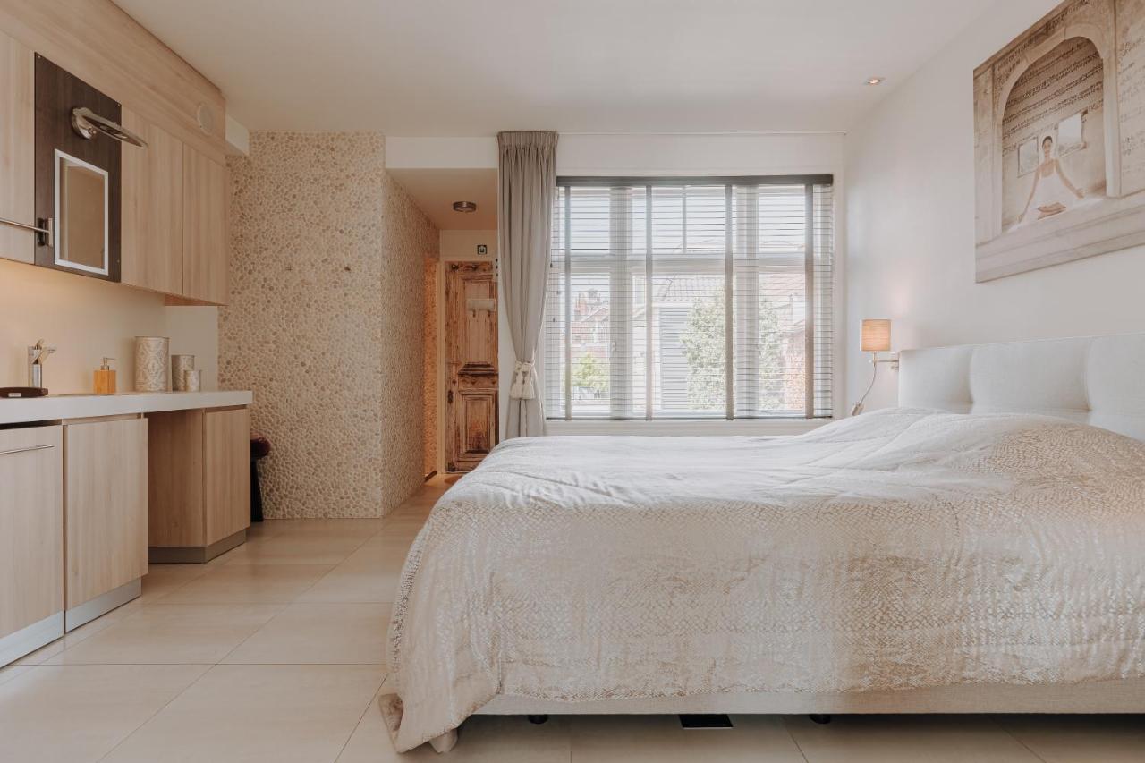 Deluxe King Suite