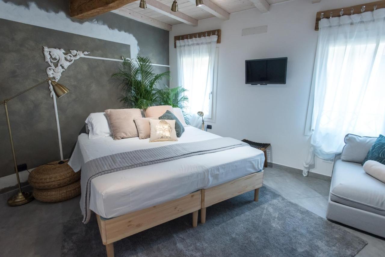 Double Room,1057489321:JPEG