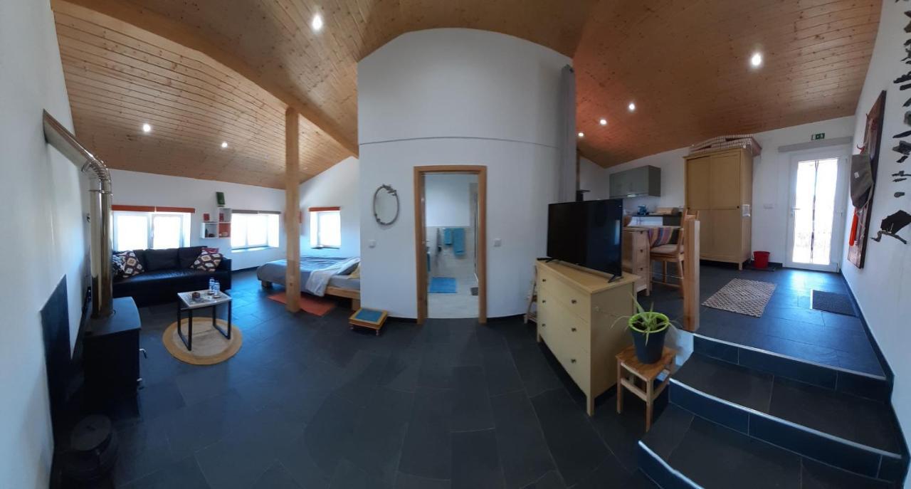 Studio Split Level