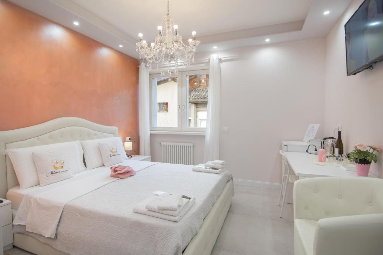 Tweepersoonskamer met een Eigen Externe Badkamer