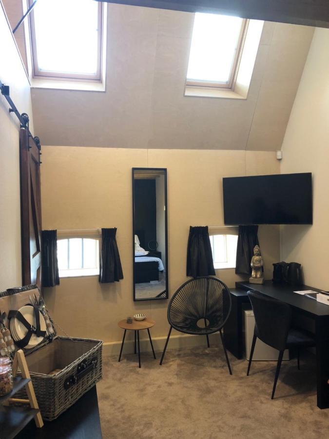 Double Room Private Bathroom