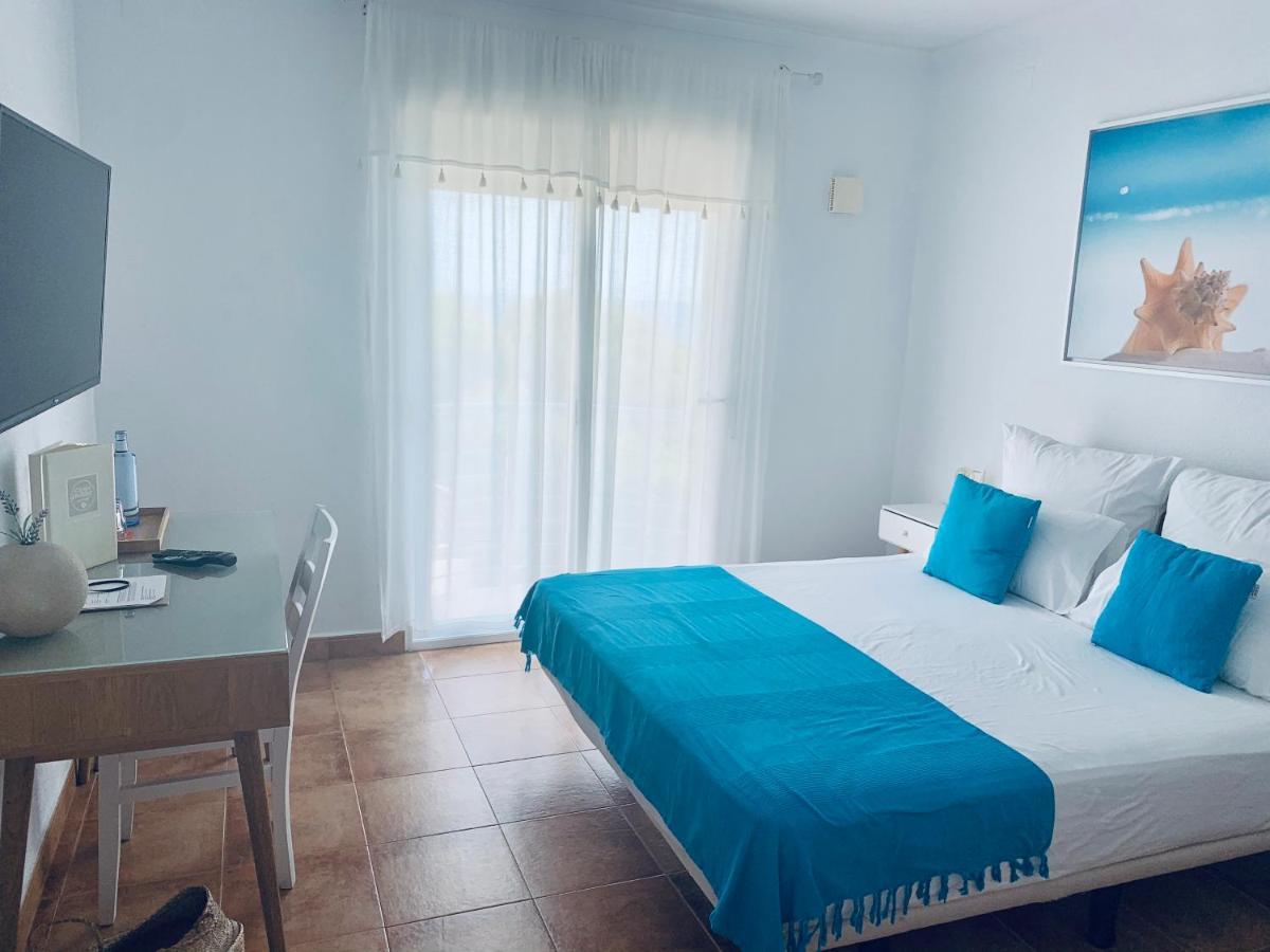Deluxe Double Room with Balcony and Sea View,1414713660:JPEG