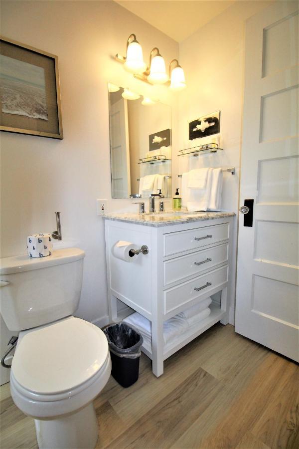 One-Bedroom Suite (Not Pet Friendly)